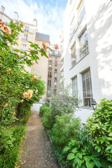 Exquisite Apartment Close To The Eiffel Tower Paris Exterior photo